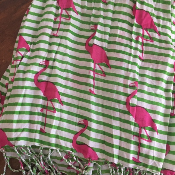 NWOT flamingo scarf - Picture 2 of 3